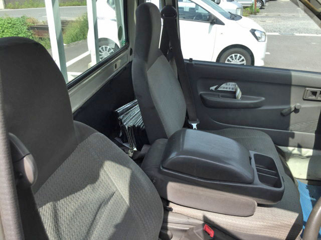 トヨタタウンエース平ボディ小型（2t・3t）[写真18]