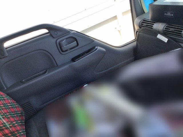 いすゞエルフ平ボディ小型（2t・3t）[写真18]