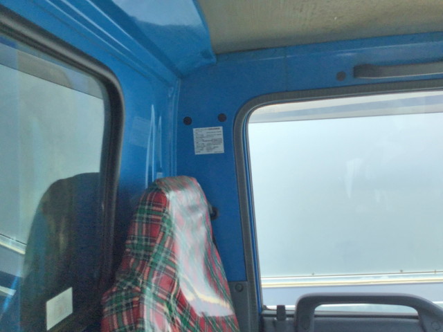 いすゞエルフ平ボディ小型（2t・3t）[写真19]