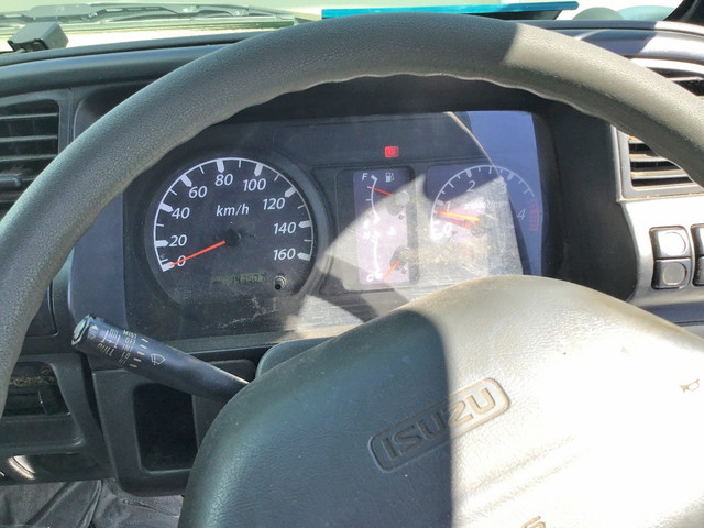 いすゞエルフ平ボディ小型（2t・3t）[写真20]