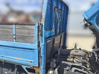 いすゞエルフ平ボディ小型（2t・3t）[写真08]