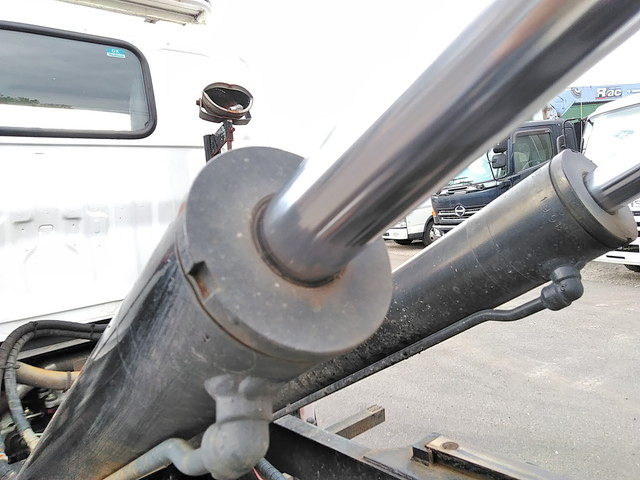 日野デュトロアームロール小型（2t・3t）[写真16]