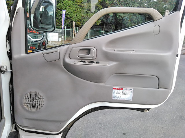 日野デュトロアームロール小型（2t・3t）[写真28]