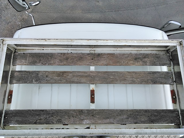 日野デュトロアームロール小型（2t・3t）[写真09]