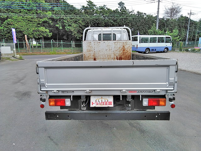 日野デュトロ平ボディ小型（2t・3t）[写真10]