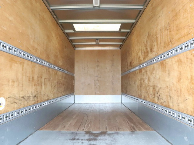 三菱ふそうキャンターアルミバン小型（2t・3t）[写真09]