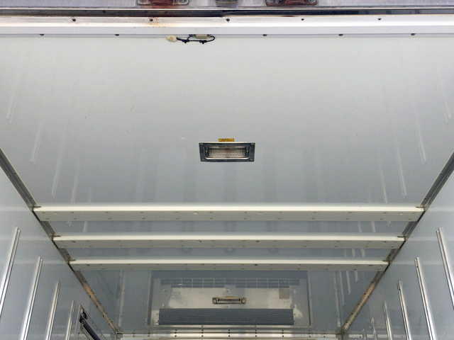 いすゞエルフ冷凍車（冷蔵車）小型（2t・3t）[写真16]