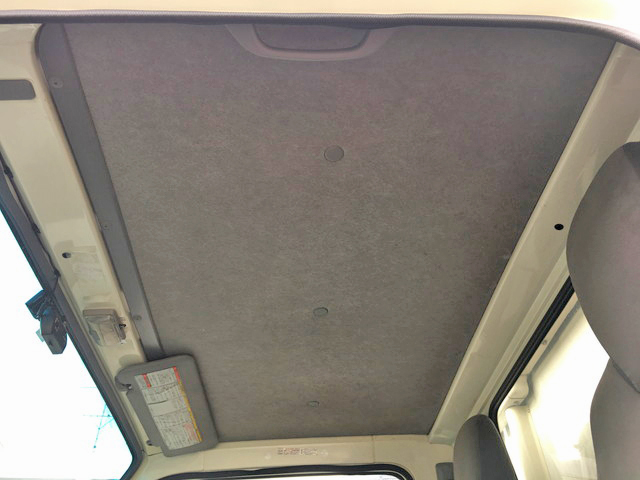 いすゞエルフ冷凍車（冷蔵車）小型（2t・3t）[写真34]