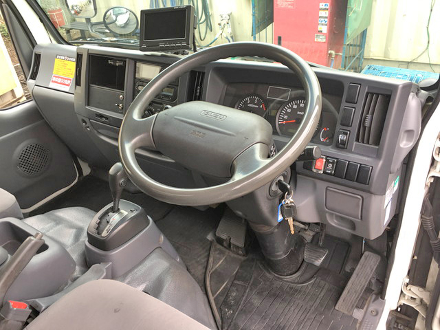 いすゞエルフ冷凍車（冷蔵車）小型（2t・3t）[写真36]