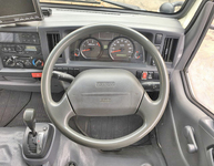 いすゞエルフ冷凍車（冷蔵車）小型（2t・3t）[写真37]