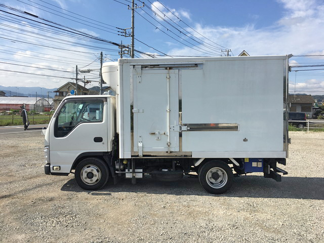 いすゞエルフ冷凍車（冷蔵車）小型（2t・3t）[写真05]