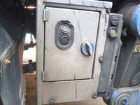 いすゞエルフダブルキャブ（Wキャブ）小型（2t・3t）[写真12]