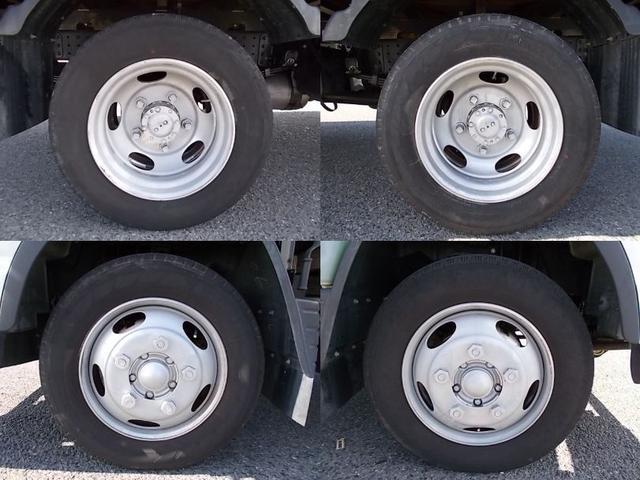 三菱ふそうキャンター平ボディ小型（2t・3t）[写真13]