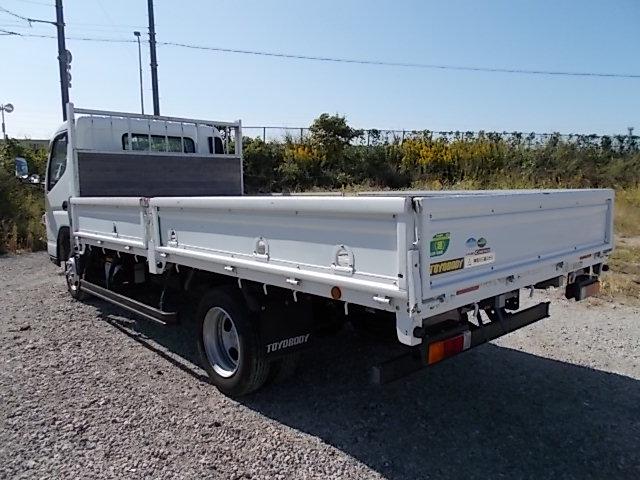 三菱ふそうキャンター平ボディ小型（2t・3t）[写真02]