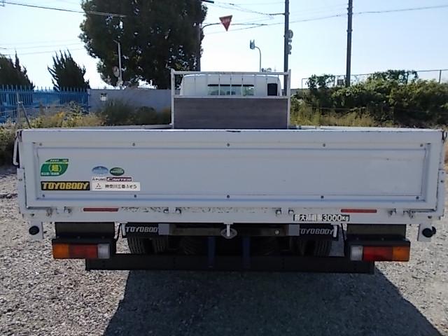 三菱ふそうキャンター平ボディ小型（2t・3t）[写真08]