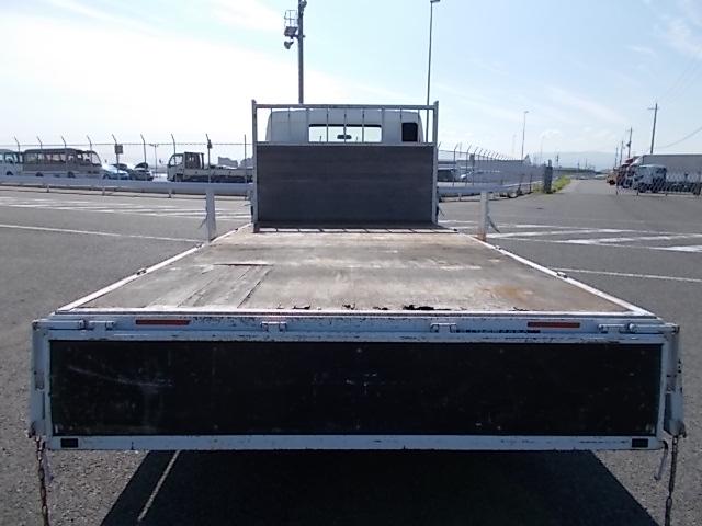 三菱ふそうキャンター平ボディ小型（2t・3t）[写真09]