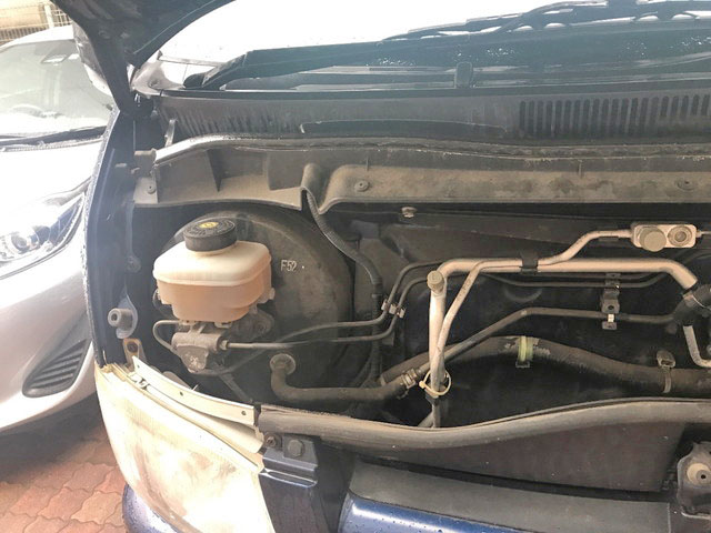 トヨタハイエースバン小型（2t・3t）[写真06]