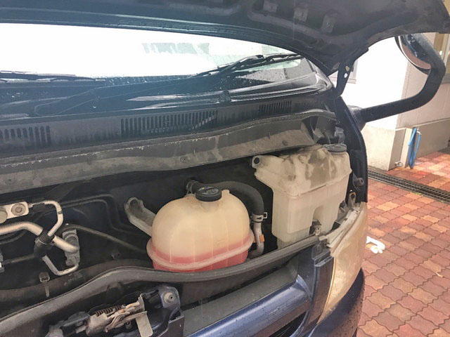 トヨタハイエースバン小型（2t・3t）[写真07]