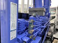 三菱ふそうファイターセルフクレーン4段増トン（6t・8t）[写真13]