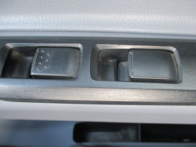 三菱ふそうキャンターガッツダブルキャブ（Wキャブ）小型（2t・3t）[写真28]