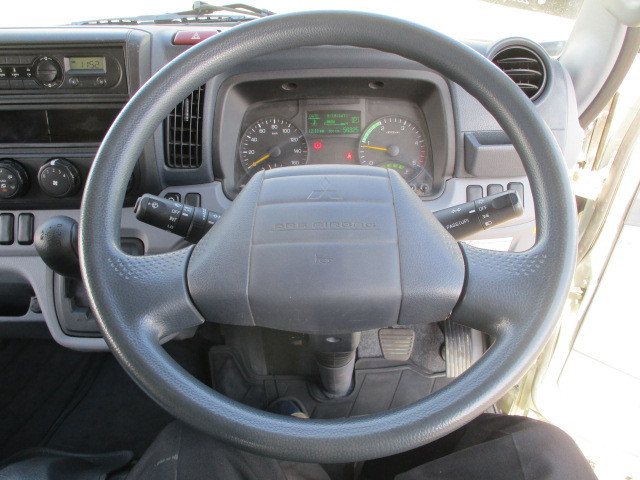 三菱ふそうキャンターガッツダブルキャブ（Wキャブ）小型（2t・3t）[写真29]