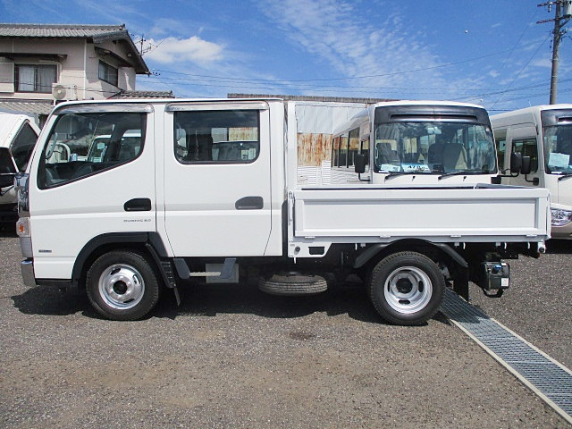 三菱ふそうキャンターガッツダブルキャブ（Wキャブ）小型（2t・3t）[写真05]
