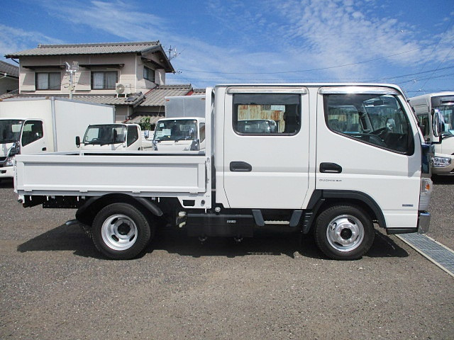 三菱ふそうキャンターガッツダブルキャブ（Wキャブ）小型（2t・3t）[写真07]