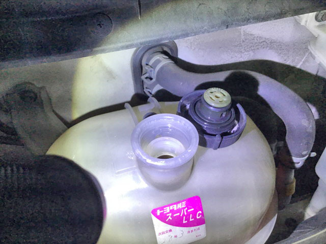 トヨタハイエースバン小型（2t・3t）[写真10]