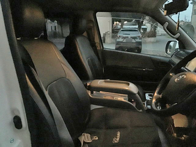 トヨタハイエースバン小型（2t・3t）[写真20]