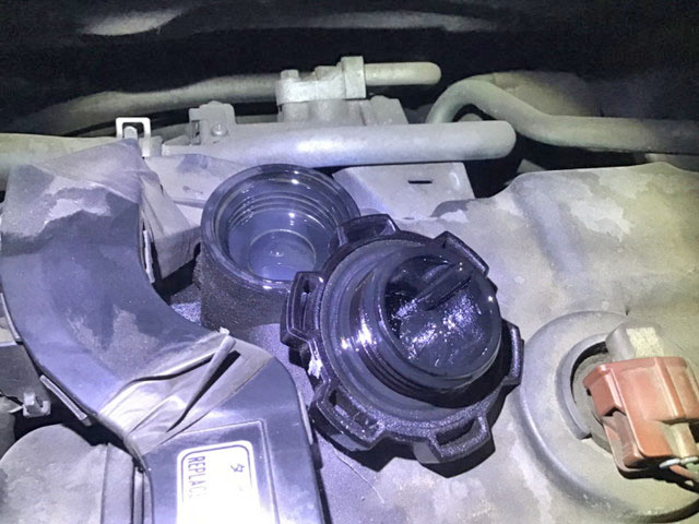 トヨタハイエースバン小型（2t・3t）[写真09]