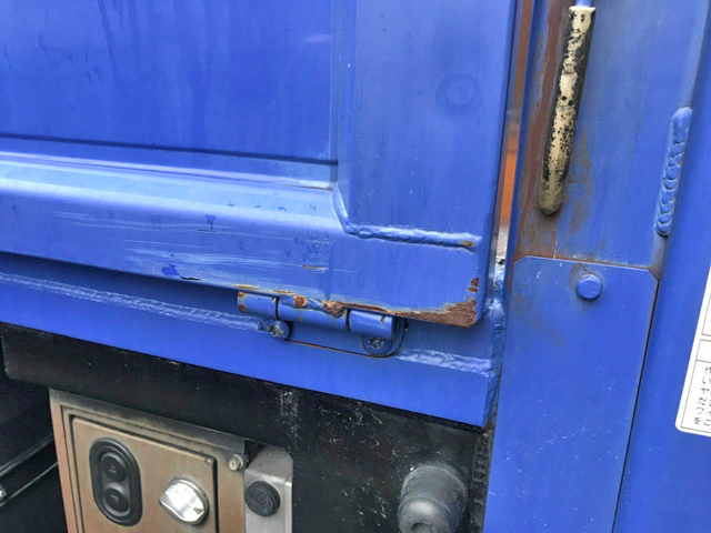 日産アトラス平ボディ小型（2t・3t）[写真13]