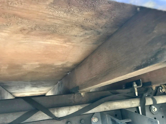 日産アトラス平ボディ小型（2t・3t）[写真16]