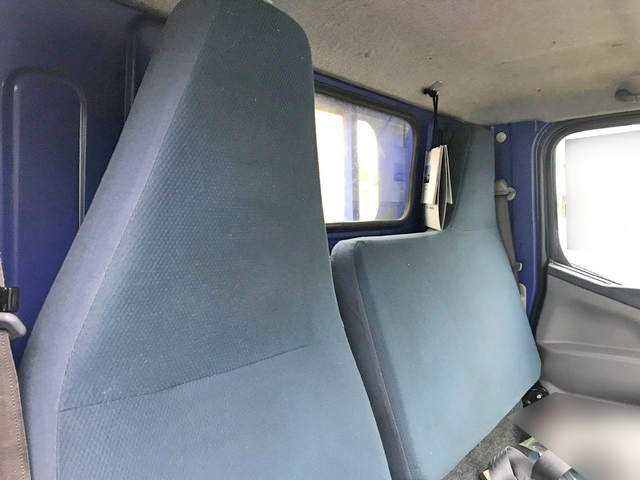 日産アトラス平ボディ小型（2t・3t）[写真18]