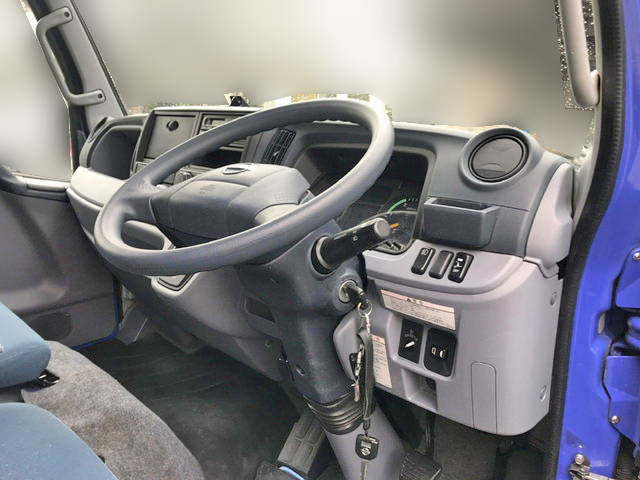 日産アトラス平ボディ小型（2t・3t）[写真20]