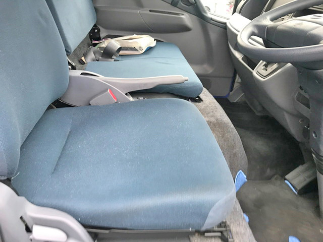 日産アトラス平ボディ小型（2t・3t）[写真21]