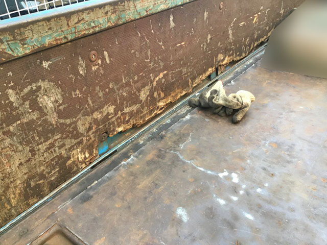 いすゞエルフ平ボディ小型（2t・3t）[写真11]