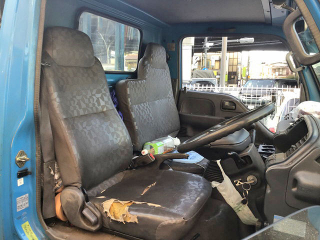 いすゞエルフ平ボディ小型（2t・3t）[写真14]