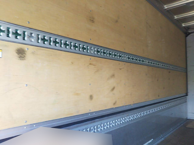 いすゞエルフアルミウイング小型（2t・3t）[写真08]