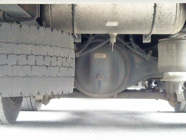 いすゞギガアルミウイング大型（10t）[写真23]