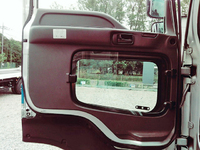 いすゞギガアルミウイング大型（10t）[写真28]