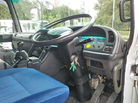 いすゞギガアルミウイング大型（10t）[写真34]