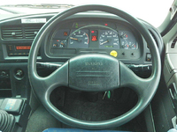 いすゞギガアルミウイング大型（10t）[写真36]