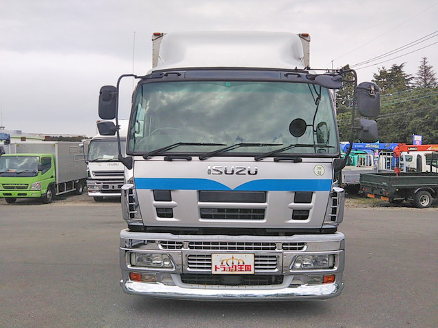 いすゞギガアルミウイング大型（10t）[写真07]