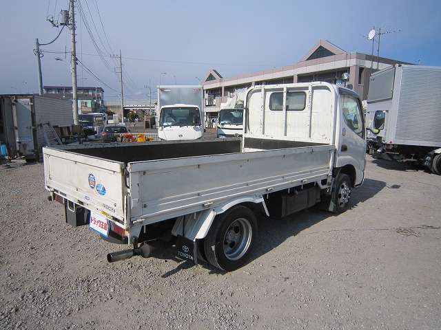 トヨタトヨエース平ボディ小型（2t・3t）[写真02]