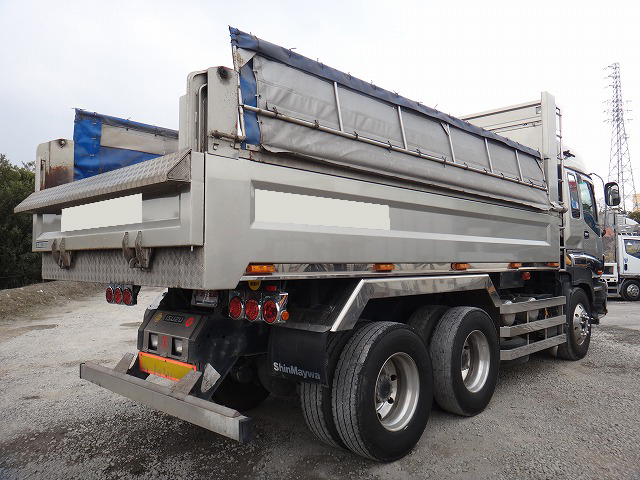 いすゞギガダンプ大型（10t）[写真02]