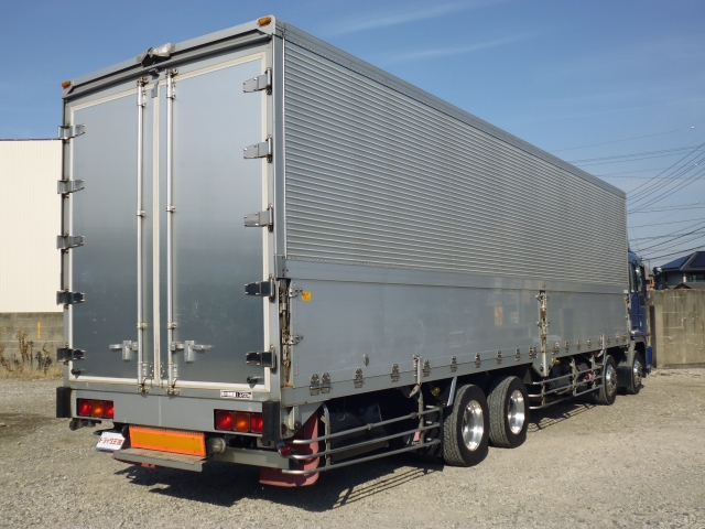 日野プロフィアアルミウイング大型（10t）[写真02]