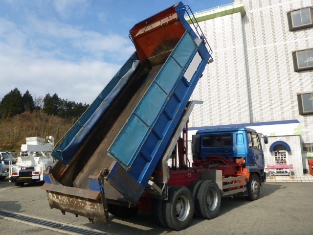 UDトラックスビッグサムダンプ大型（10t）[写真02]