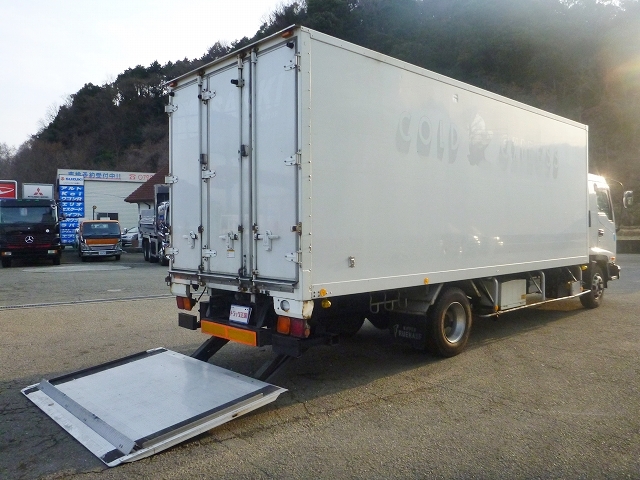 いすゞフォワード冷凍車（冷蔵車）中型（4t）[写真02]