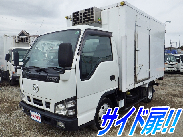 マツダタイタン冷凍車（冷蔵車）小型（2t・3t）[写真01]