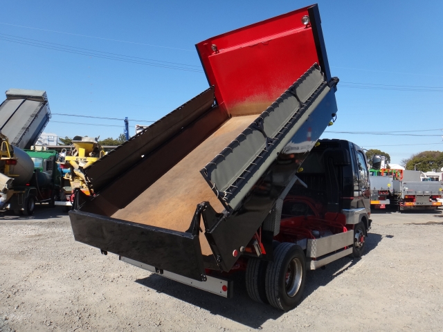 三菱ふそうファイターダンプ中型（4t）[写真02]